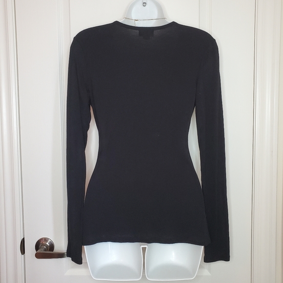 🔥3/$30 Wraparound Long Sleeve - Picture 8 of 9